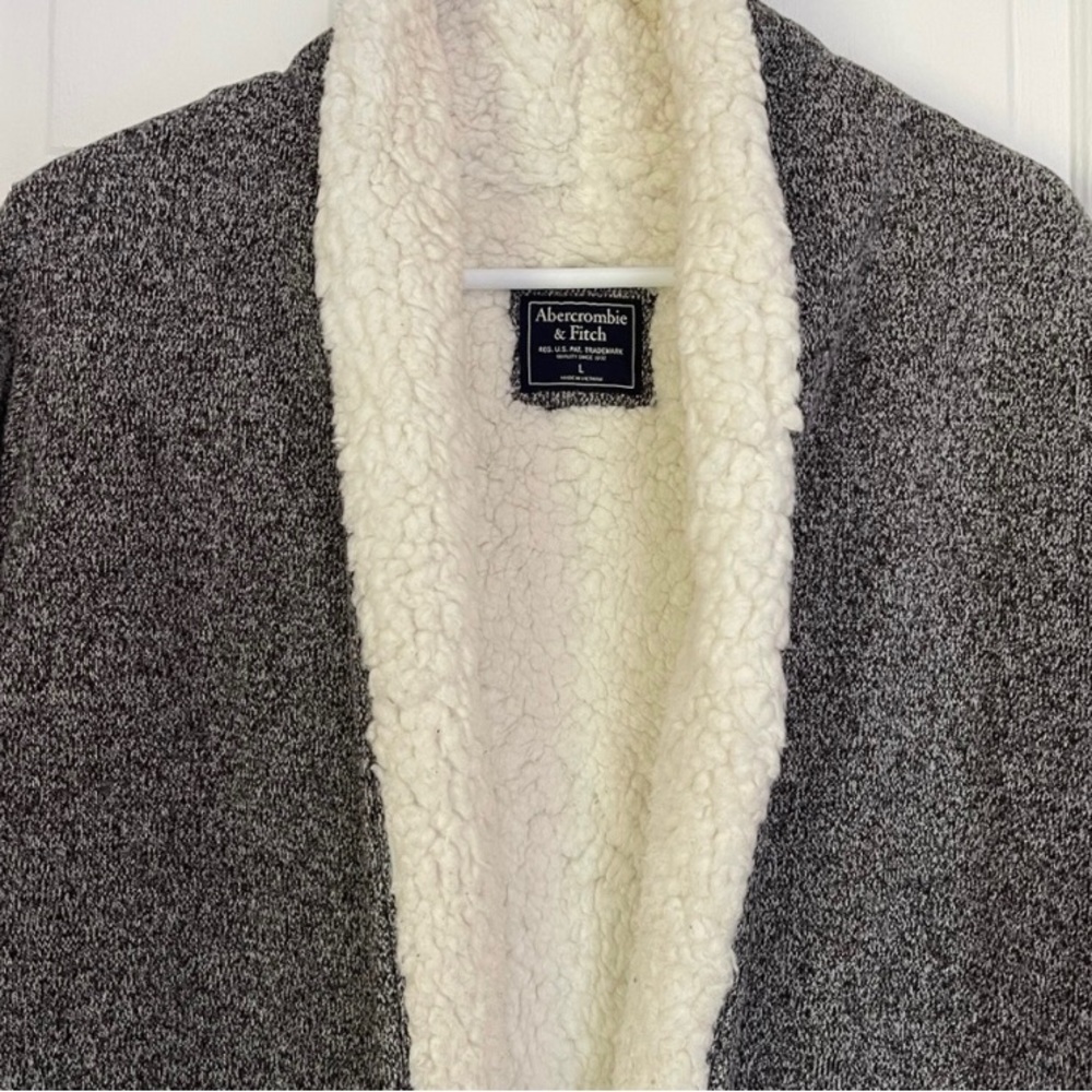 Abercrombie & Fitch Sherpa lined cardigan